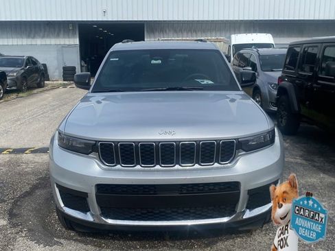 Used 2025 Jeep Grand Cherokee L Laredo AWD/4WD image 3