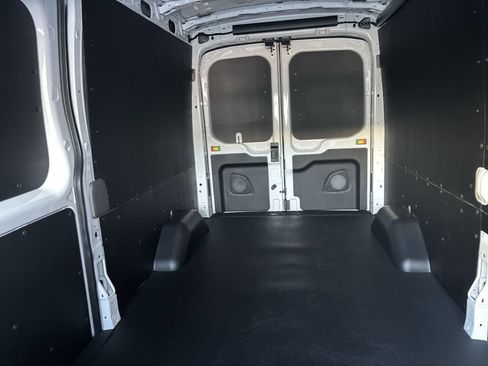 New 2026 Ford Transit 250 148 Medium Roof w/ Load Area Protection Package RWD image 25