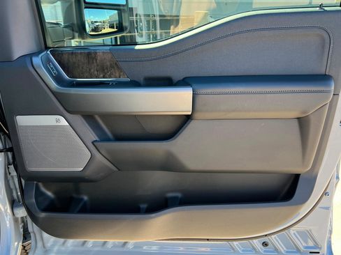 Used 2025 Ford F350 Lariat w/ Lariat Ultimate Package image 23