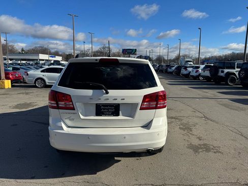 Used 2020 Dodge Journey SE w/ SE Popular Equipment Group image 4