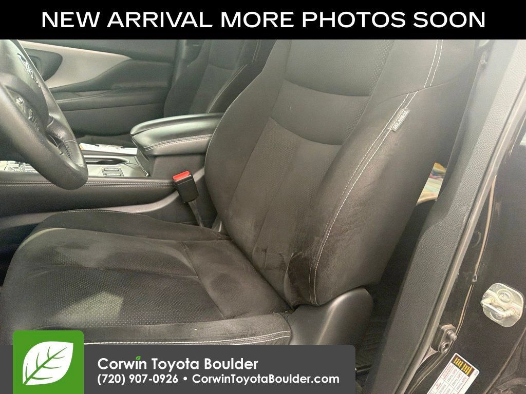 Used 2019 Nissan Murano SV w/ Premium Package AWD/4WD image 10
