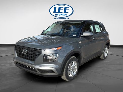 New 2026 Hyundai Venue SE image 8
