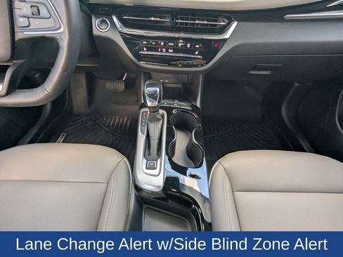 Used 2025 Buick Envista Avenir image 23