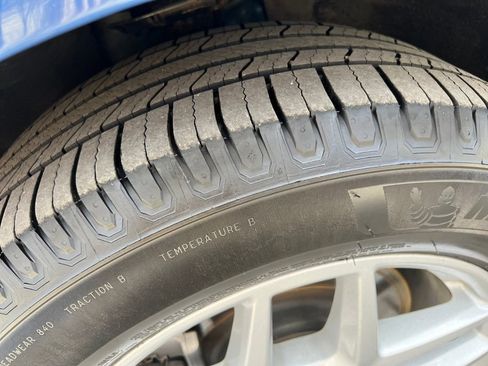 Used 2021 Ford Edge SEL w/ Convenience Package image 28