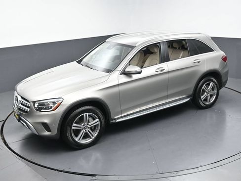 Used 2022 Mercedes-Benz GLC 300 w/ Premium Package Lite image 45