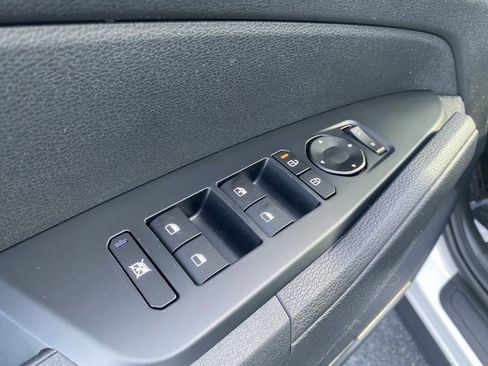 New 2026 Kia Sportage LX FWD image 12
