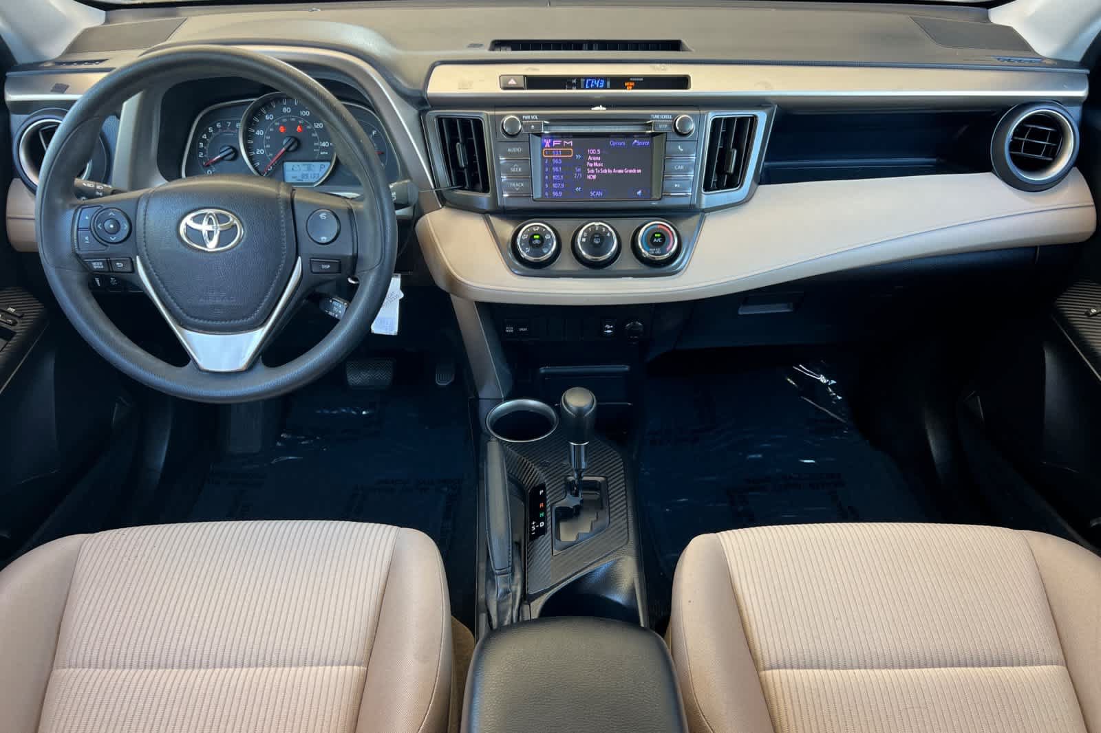 Used 2013 Toyota RAV4 LE AWD/4WD image 3