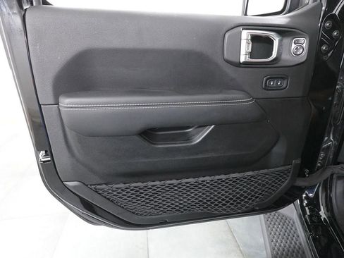 Used 2023 Jeep Wrangler Unlimited Sahara w/ Cold Weather Group image 10