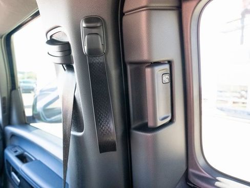 New 2025 Volkswagen ID. Buzz Pro S image 37