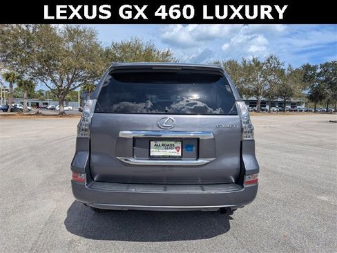 Used 2016 Lexus GX 460 Luxury w/ Preferred Accessory Package image 4