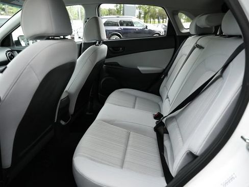 Used 2023 Hyundai Kona SEL AWD/4WD image 24