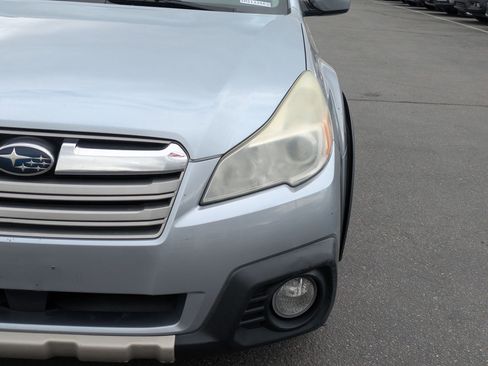Used 2014 Subaru Outback 2.5i Limited w/ Moonroof Package image 12