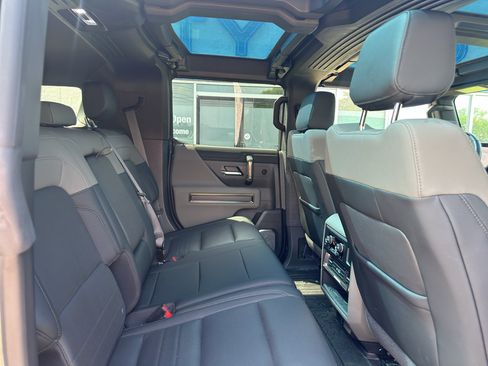 Used 2024 GMC Hummer EV 3X AWD/4WD image 13