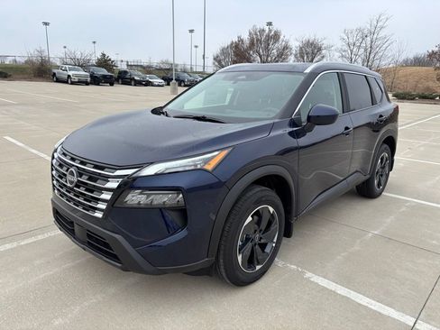 New 2026 Nissan Rogue SV w/ SV Premium Package image 6