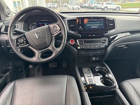 Certified 2022 Honda Pilot Touring image 8