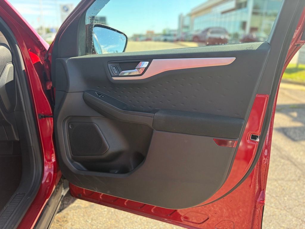 Used 2020 Ford Escape SE AWD/4WD image 15