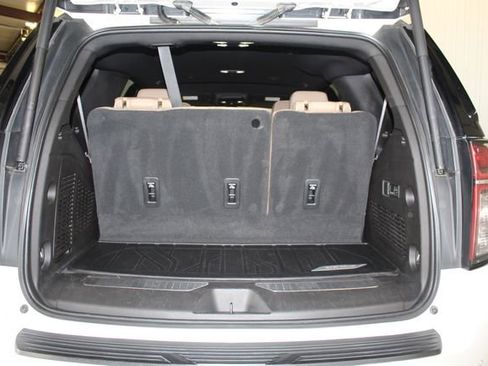 Used 2021 Chevrolet Tahoe Premier RWD image 7