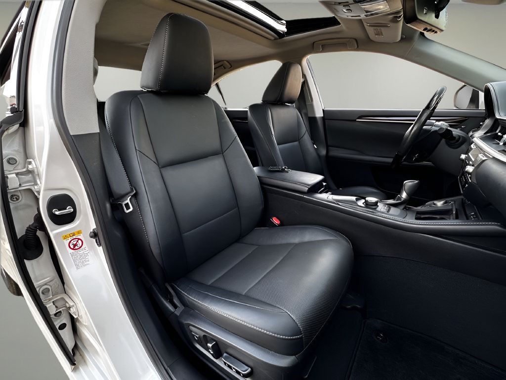 Used 2017 Lexus ES 350 w/ Premium Package FWD image 22