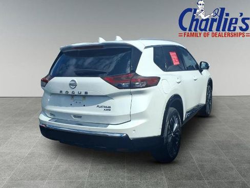 Certified 2025 Nissan Rogue Platinum w/ Tech Package AWD/4WD image 4