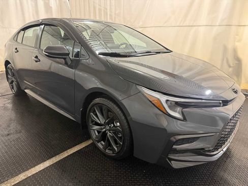 Certified 2025 Toyota Corolla SE image 10