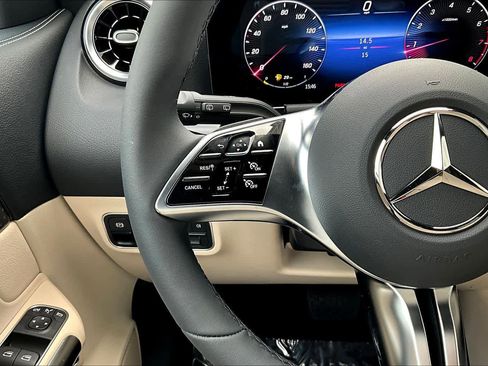 Used 2026 Mercedes-Benz GLA 250 image 21