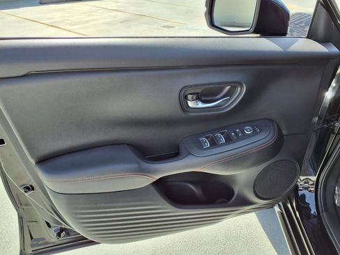 Used 2024 Honda HR-V Sport image 22