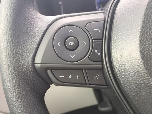 Used 2026 Toyota Corolla Cross L image 23