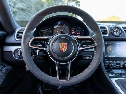 Certified 2016 Porsche Cayman GT4 image 28
