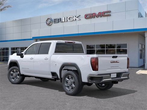 New 2026 GMC Sierra 2500 SLE image 3