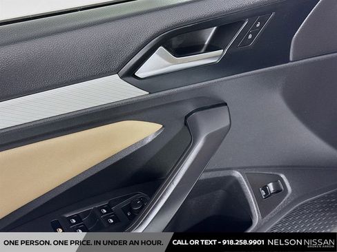 Used 2020 Volkswagen Jetta SE w/ SE Cold Weather Package FWD image 17