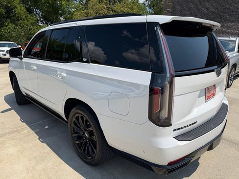 Used 2024 Cadillac Escalade Sport w/ LPO, ONYX Package AWD/4WD image 7