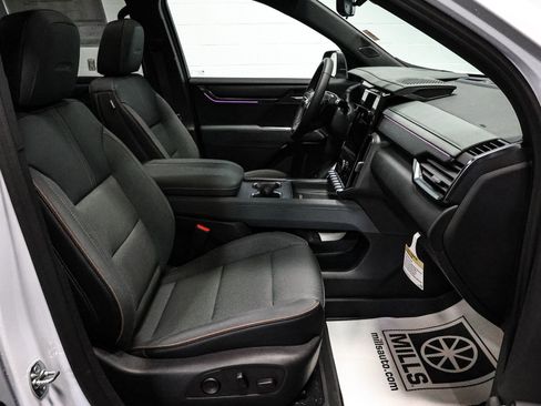 New 2026 GMC Acadia AT4 w/ LPO, Floor Liner Package AWD/4WD image 21