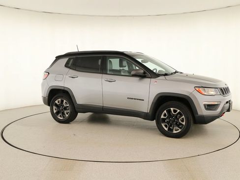 Used 2018 Jeep Compass Trailhawk AWD/4WD image 9