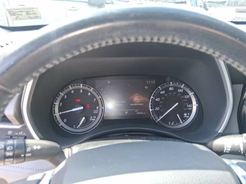 Used 2021 Toyota Highlander XLE AWD/4WD image 12