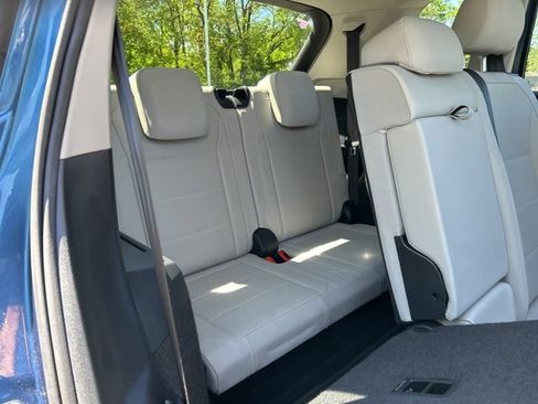 Used 2020 Volkswagen Tiguan SE w/ Panoramic Sunroof Package FWD image 46