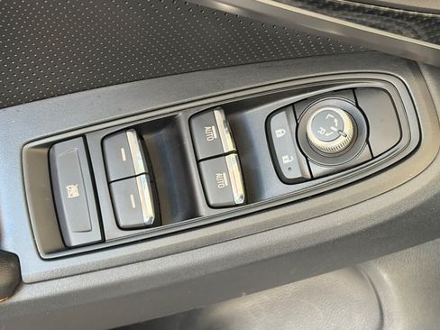 Used 2019 Subaru Crosstrek 2.0i Limited w/ Moonroof Package w/Navigation AWD/4WD image 13
