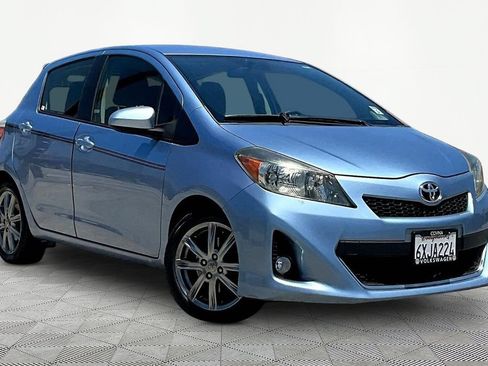 Used 2012 Toyota Yaris SE FWD image 1