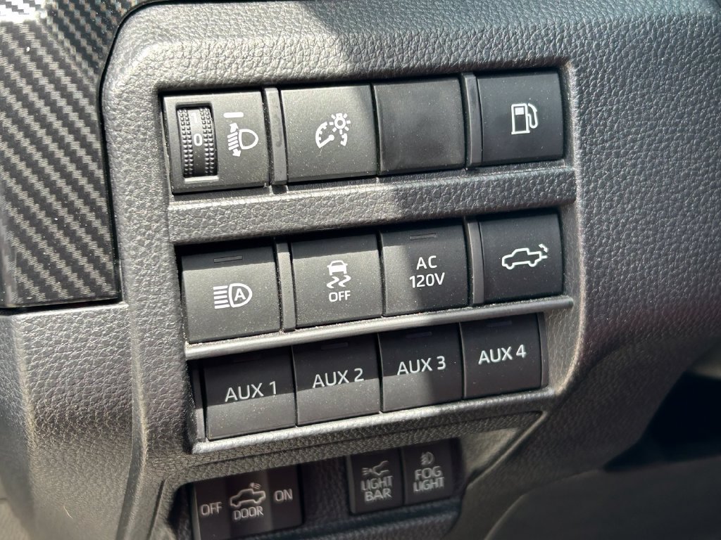 Certified 2025 Toyota Tacoma TRD Pro AWD/4WD image 28