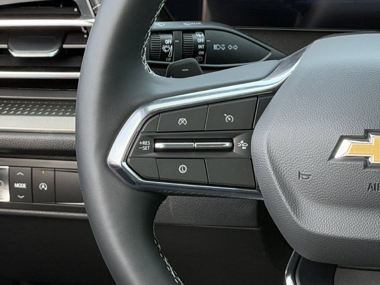 New 2026 Chevrolet Traverse LT FWD image 13