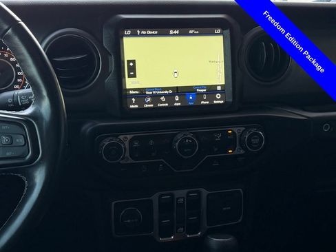 Used 2023 Jeep Gladiator Sport AWD/4WD image 15
