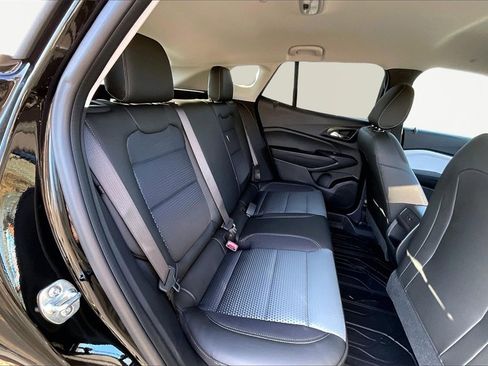 New 2026 Chevrolet Trax LT w/ Driver Confidence Package image 12