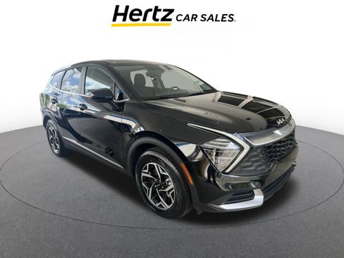 Used 2025 Kia Sportage LX image 1