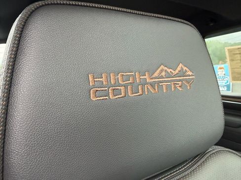 Used 2024 Chevrolet Silverado 2500 High Country w/ High Country Premium Package AWD/4WD image 12
