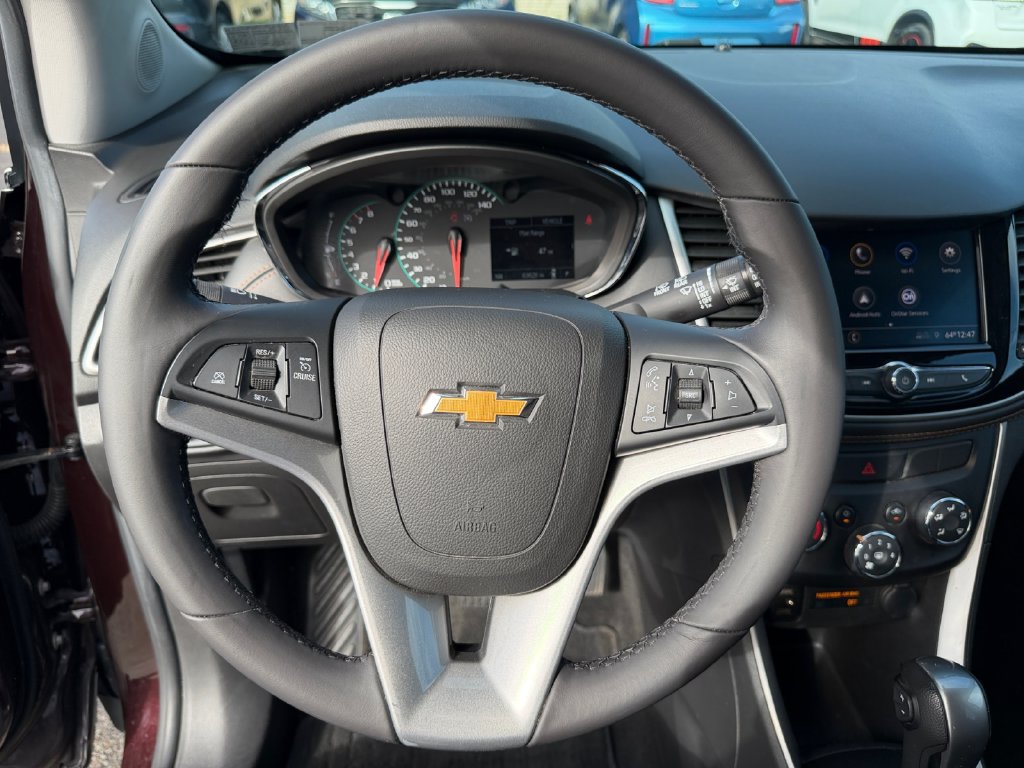 Used 2020 Chevrolet Trax LT w/ LT Convenience Package AWD/4WD image 15