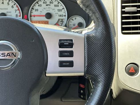 Used 2013 Nissan Xterra PRO-4X w/ Pro-4x Leather Pkg AWD/4WD image 9