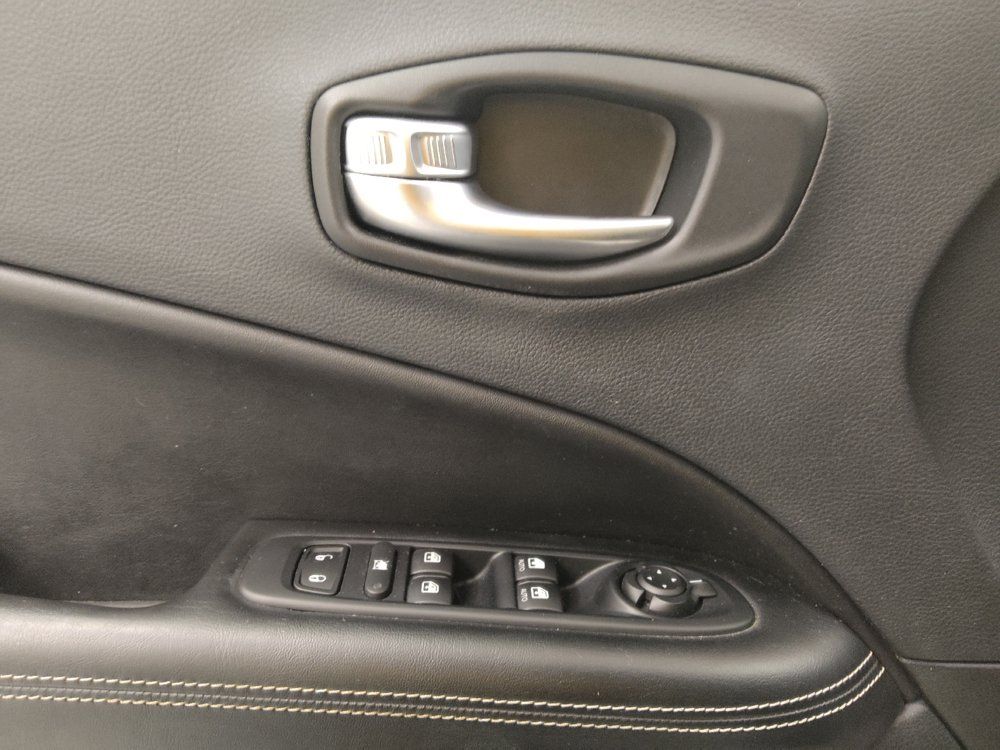 Used 2021 Jeep Compass Latitude w/ Sun and Sound Group AWD/4WD image 27