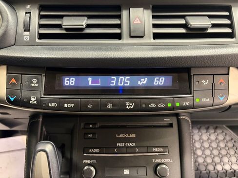 Used 2016 Lexus CT 200h w/ Navigation Package image 20