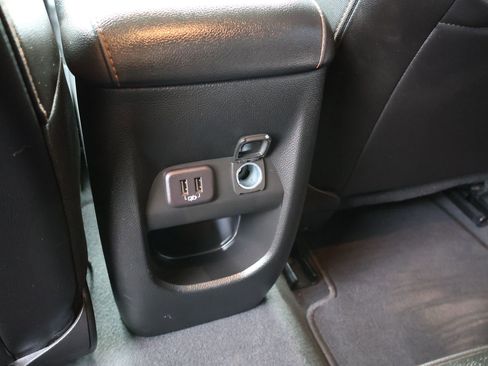 Used 2022 GMC Canyon AT4 w/ Trailering Package image 19