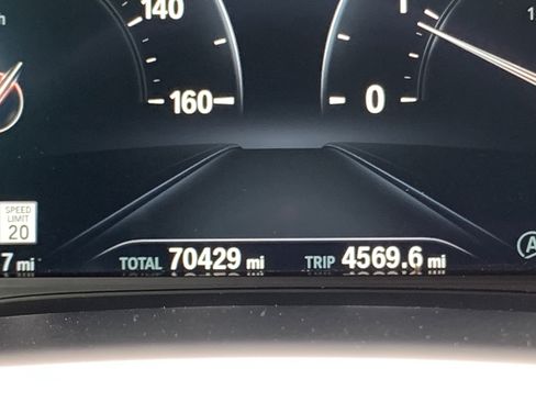 Used 2019 BMW 530i w/ M Sport Package image 22