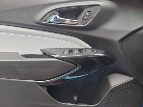 New 2026 Chevrolet Trax LT w/ Sunroof Package FWD image 25